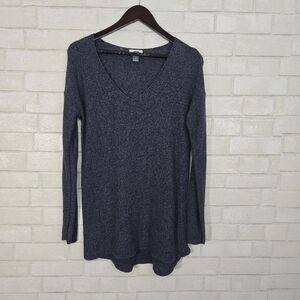 Old Navy v-neck sweater